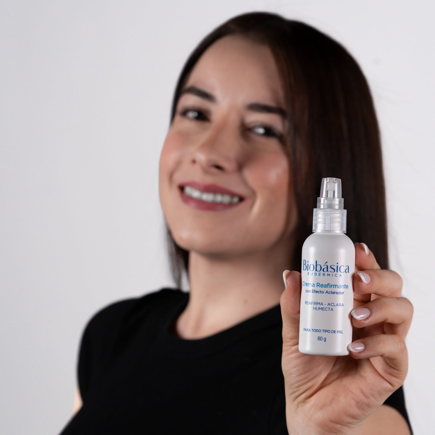Crema reafirmante con efecto aclarador
